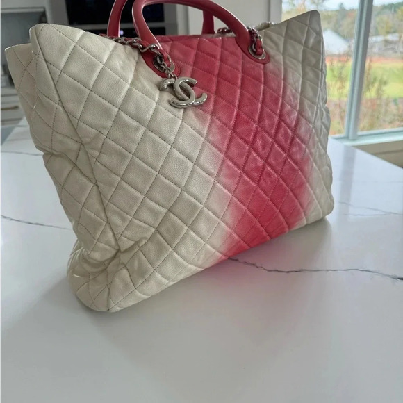 CHANEL Tote Caviar leather rare. EUC - Picture 7 of 14